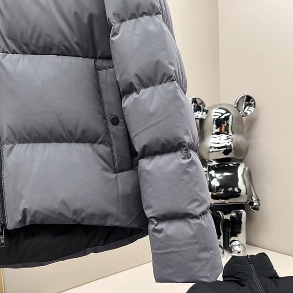 希少バレンシアガ n級品 3B SPORTS ICON SKI ダウンジャケット bai59734